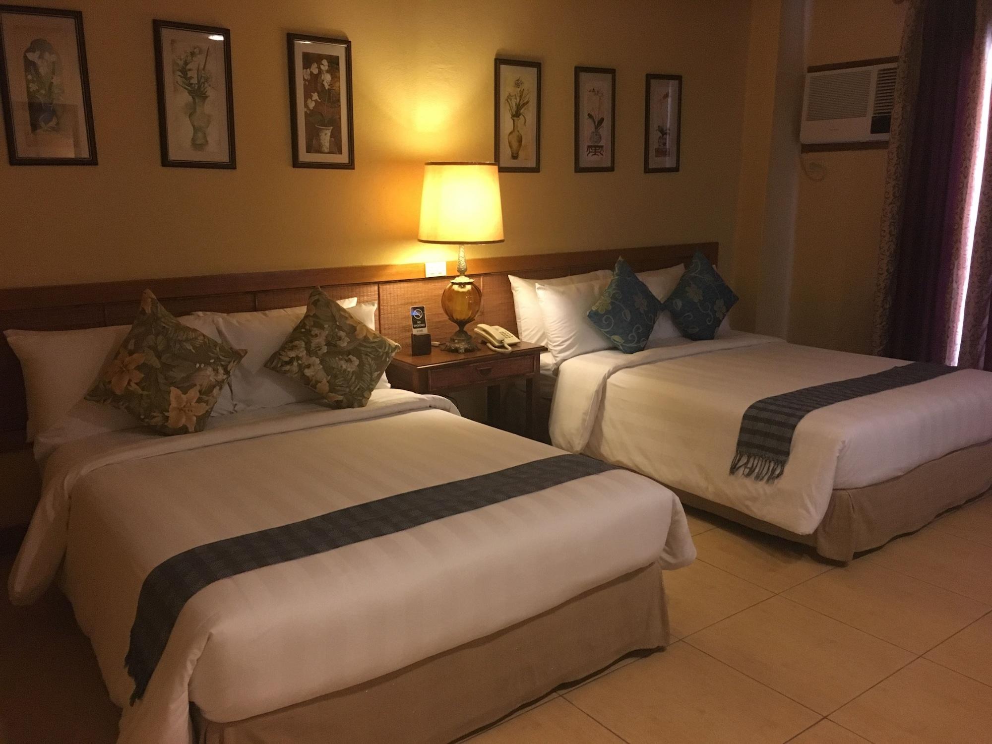 Java Hotel Laoag Buitenkant foto