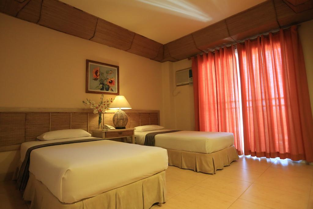 Java Hotel Laoag Buitenkant foto