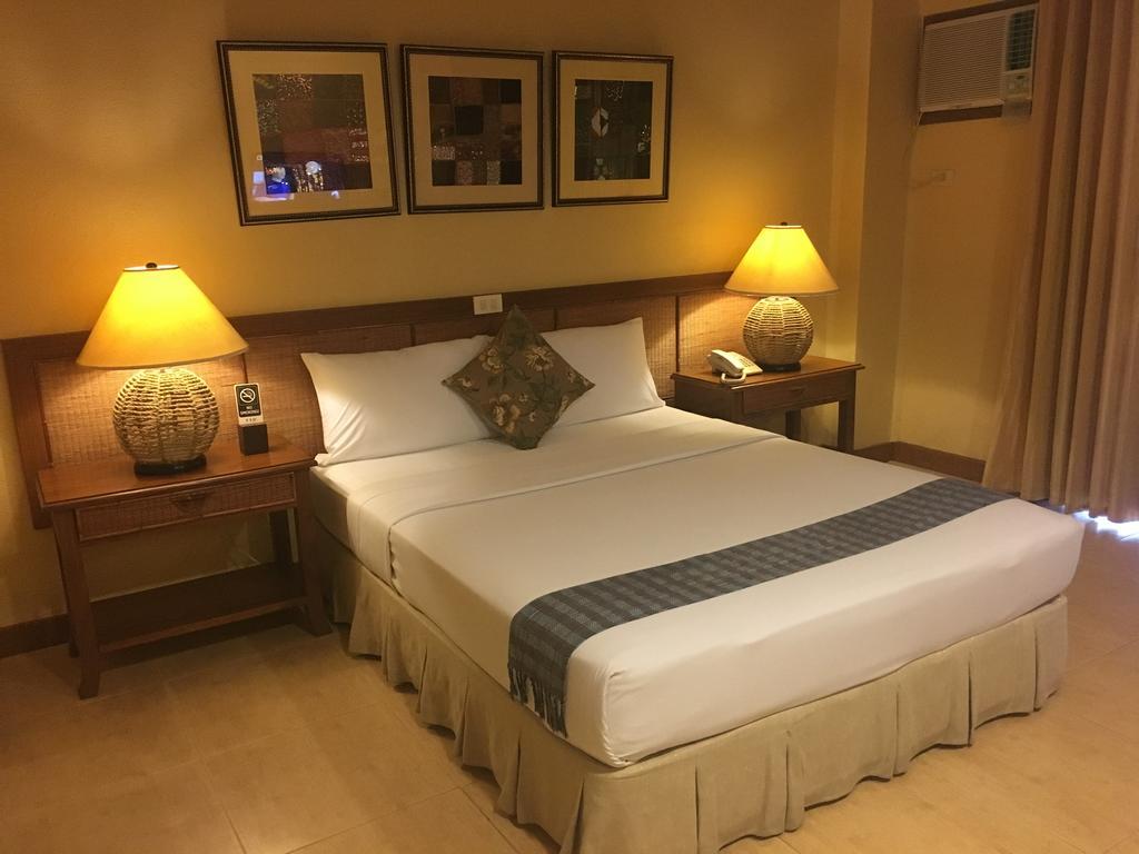 Java Hotel Laoag Buitenkant foto