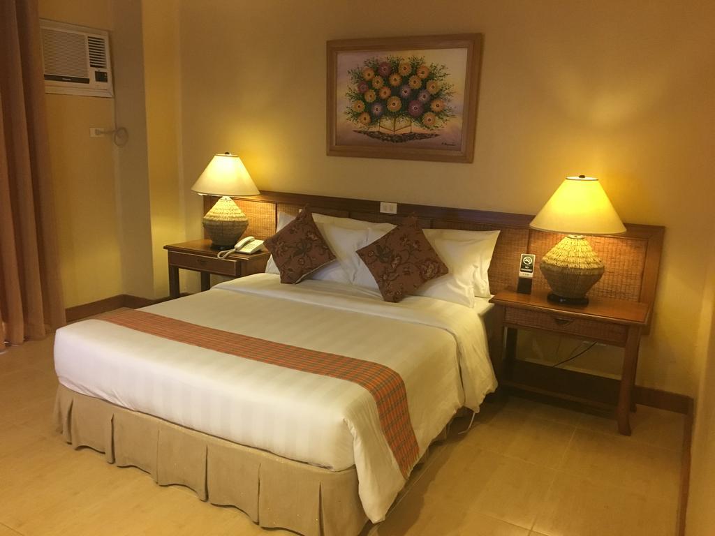 Java Hotel Laoag Buitenkant foto